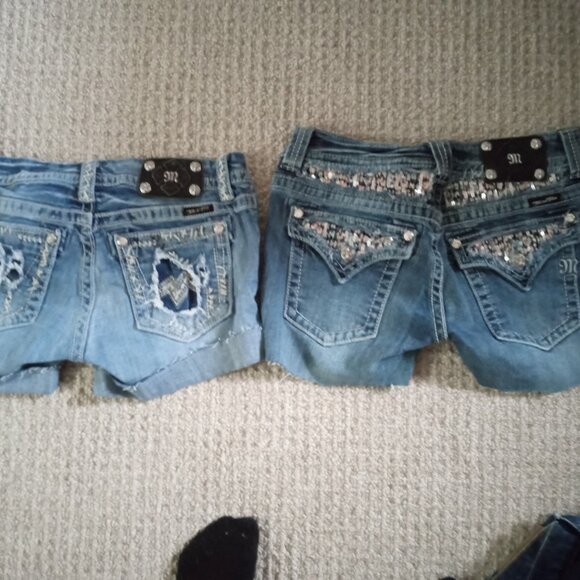 Miss me 2 pairs of juniors brand new shorts. Selling 2 for price of 1 yeah 😂 - Picture 2 of 3